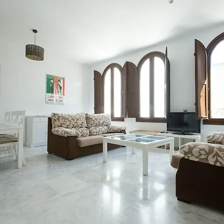 Bustos Tavera Apartament Sewilla