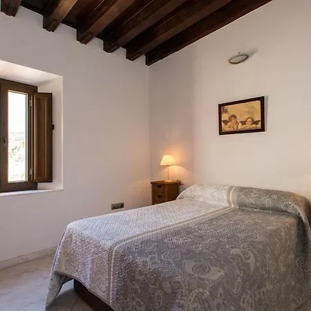 Apartament Bustos Tavera