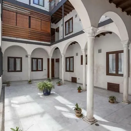 Bustos Tavera Apartment